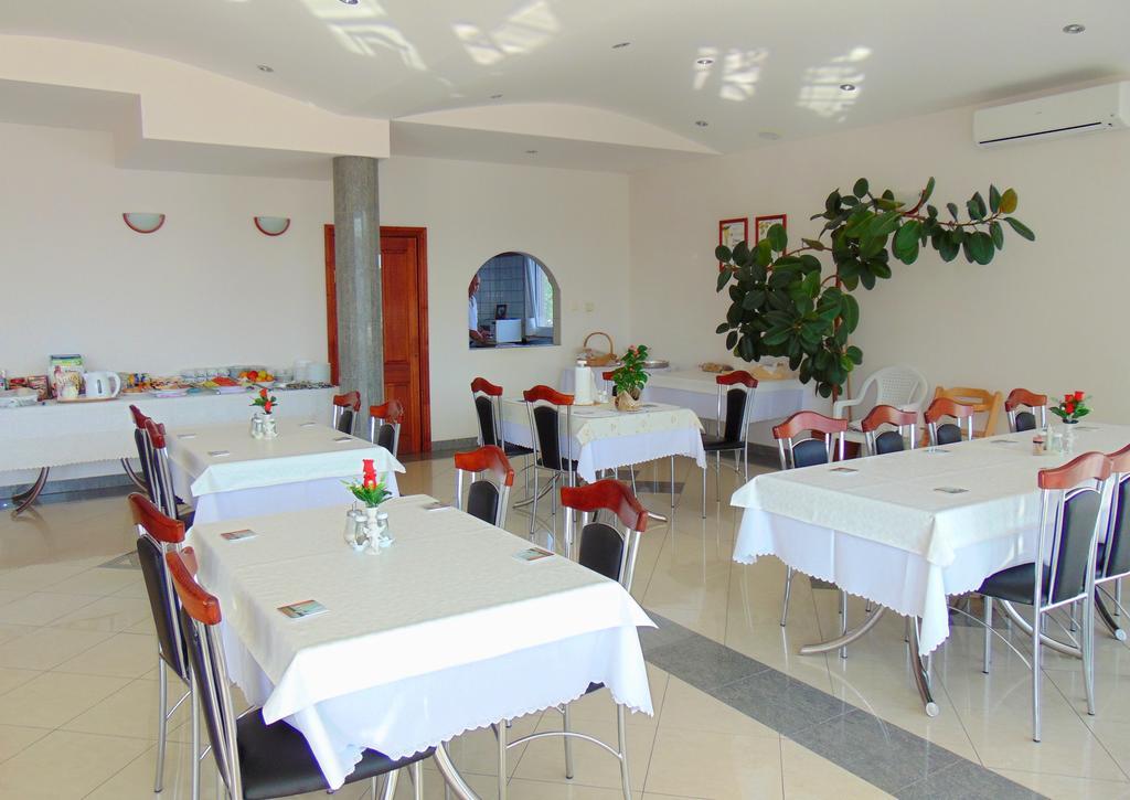 Bed and Breakfast Pansion Kardum à Bibinje Extérieur photo